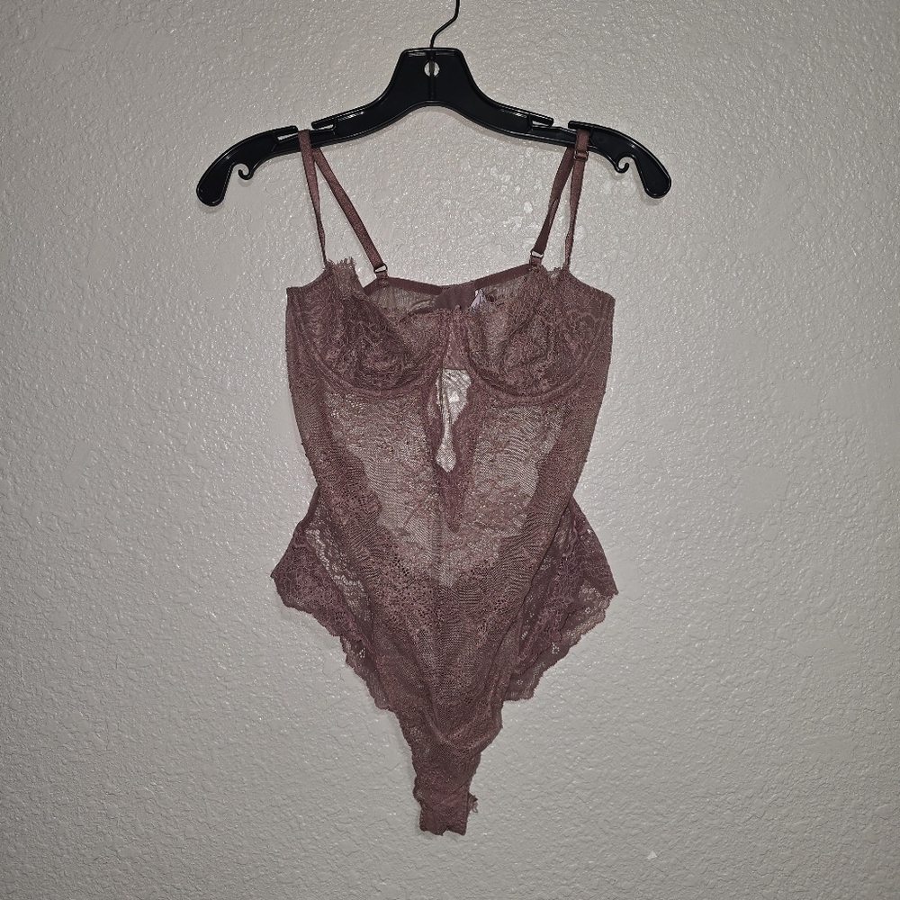 Victoria’s Secret unlined Teddy Large Like new never worn